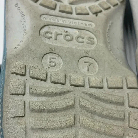 Disney Parks CROCS Mickey Mouse Blue Cloud Tie Dye size 7 - Picture 6 of 6